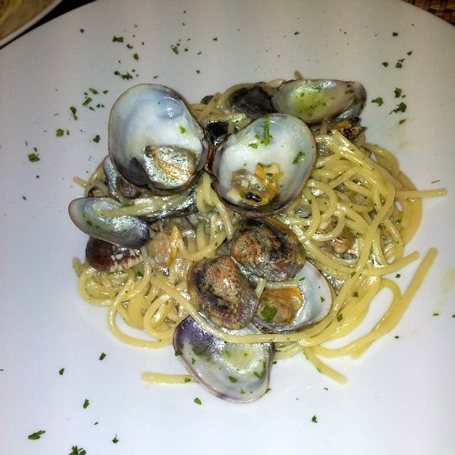 Ristorante_pochi_intimi_ristoranti_la_spezia_spaghetti_alle_vongole_italy_eat_food