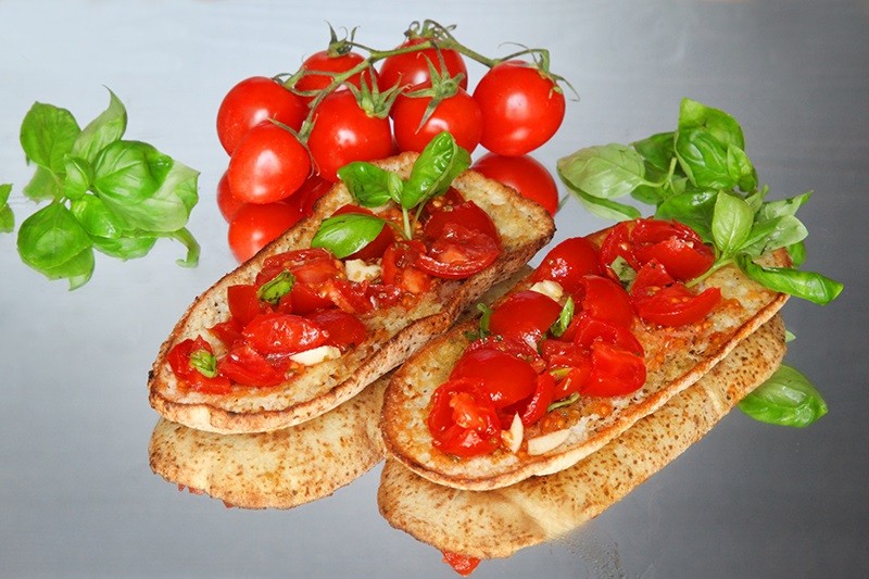 prodotti_tipici_campani_pastificio_base_pizza_e_panuozzo_salerno_la_casina_bruschetta_pronta_italyeatfood