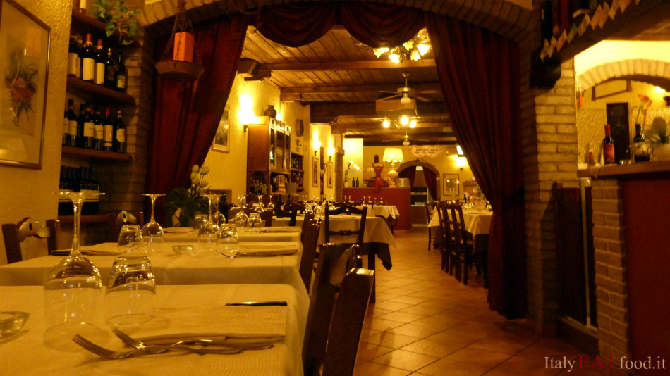ristorante_pizzeria_il_borgo_rimini_sala_ristorante_morciano_italy_eat_food